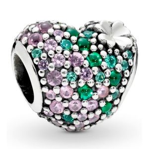 Pandora Gleaming Clover Heart charm
